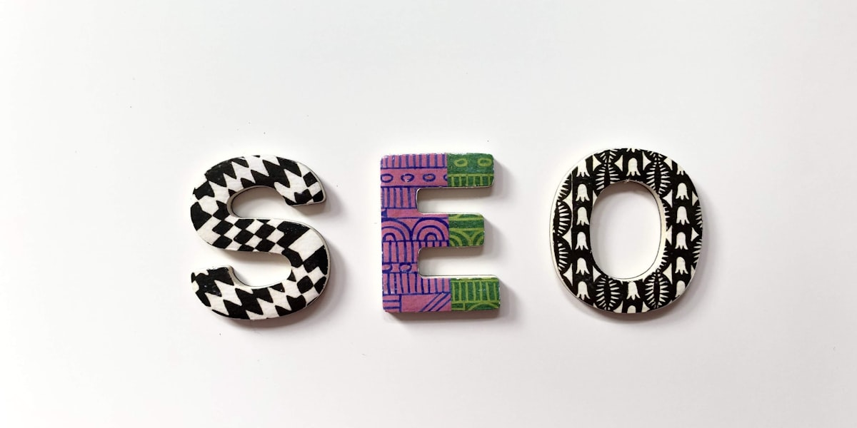 A Google search results page showing website meta titles and descriptions highlighted